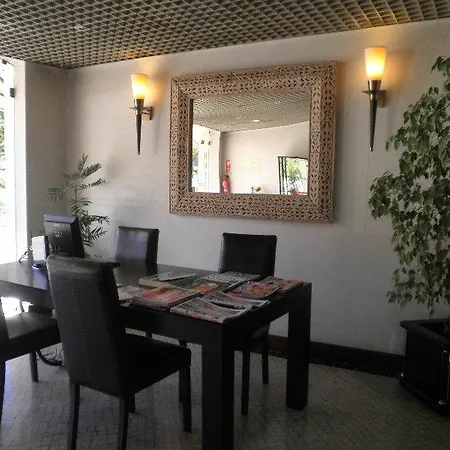 Residencial Hotel 2*